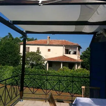 Charming In Zambratija, 44 Sqm, Parking Included 아파트
